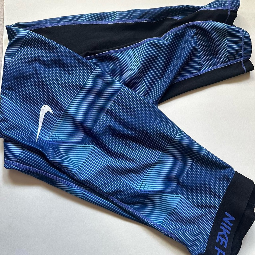 Nike Pro Leggings 🦋